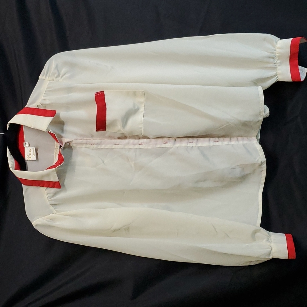 Vintage Rae hepburn California Button Down top